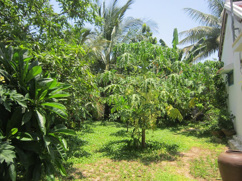 Local Beach Homestay Hội An Buitenkant foto