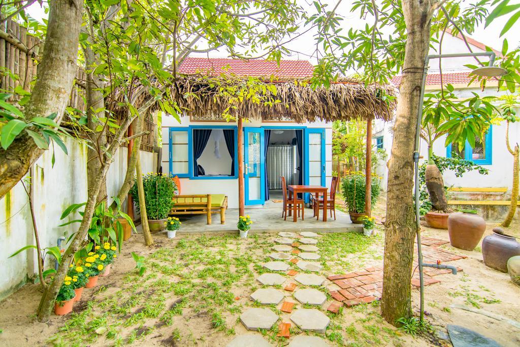 Local Beach Homestay Hội An Buitenkant foto